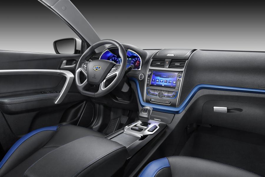 Интерьер Geely Emgrand EV 2015 года  (фото 30 из 30)
